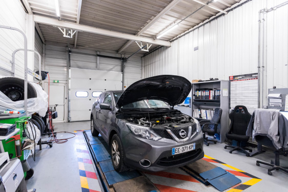 HA - Nissan Dijon APV 3